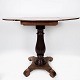 Sidebord med klapper i mahogni fra omkring 1890erne. Bordet er i pæn antik stand.H - 73 cm, B ...