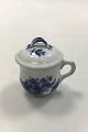 Royal 
Copenhagen Blue 
Flower Curved 
Cream Cup No. 
1542 (without 
saucer) 
Measures 8 cm 
(3 5/32 in.)