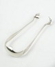 Ice cube tongs 
in Empire of 
hallmarked 
silver.
12 cm.