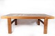Sofabord i teak 
med klinker af 
dansk design 
fra 1960erne. 
Bordet er i 
flot brugt 
stand. 
H - 50 ...