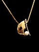 14 karat guld 
halskæde 49 cm. 
og vedhæng 2,5 
x 1,7 cm. dansk 
design fra 
guldsmed Jens 
Aagaard ...