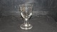 Red wine glass 
Smooth
Height 16.4 cm
Nice and well 
maintained 
condition