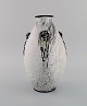 Svend Hammershøi for Kähler, HAK. Vase i glaseret stentøj. Smuk gråsort 
dobbeltglasur. 1930/40