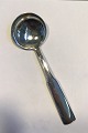 Hans Hansen 
Arvesølv No. 2 
Silver Serving 
Spoon  Measures 
22 cm /8 21/32 
in