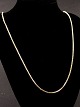 8 karat guld 
halskæde L. 70 
cm. B. 0,2 cm. 
16,7 gr. emne 
nr. 471078