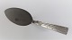 Champagne. 
Silver cutlery 
(830). Cake 
spade with 
steel. Length 
18.5 cm.