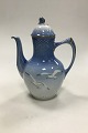 Bing & Grondahl 
Seagull with 
Gold Coffee Pot 
No 301. 
Measures 25 cm 
(9 27/32 in) 
and is in good 
...
