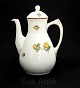 Bing & 
Grøndahl, 
Erantis, 
Kaffekande. Nr. 
91A. Højde 25,5 
cm. I. 
sortering. 
Pris: 275 kr. 
stk. ...