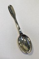 Evald Nielsen 
Sølv No 19 
Dinner Spoon 
(large) 
Measures 21 
cm(8 17/64 in)