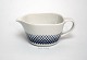 Lyngby, Danild 
66, Romber. 
Flødekande. 
Højde 5 cm. 
Længde 12 cm. 
Pris: 90 kr.