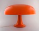 Giancarlo Mattioli for Artemide. Stor orange Nesso bordlampe. Italiensk design, ...