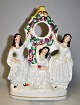 Staffordshire 
faience figure 
- watch holder 
- 19th ...