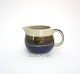Rørstrand, 
Elisabeth 
stoneware, 
Flødekande. 
Højde 7 cm. 
Længde 12,5 cm. 
Pris: 100 kr. 
stk. Lager: 1
