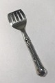 Cohr 
Silver/Steel 
Herregaard 
Herring Fork 
Measures 16.5 
cm (6 ½ in)