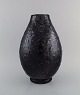 Jerome Massier 
(1850-1916) for 
Vallauris. Stor 
antik vase i 
glaseret 
stentøj. Smuk 
metallisk ...