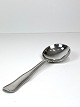 Server in 
Sterling silver 
by Georg 
Jensen. 
16.5 cm.
