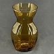 Højde 14,5 cm.Rav farvet hyacintglas fra Kastrup Glasværk.Hyacintglasset er fremstillet ...
