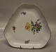 1 pcs in stock
040 Triangular 
dish 25 cm Bing 
and Grondahl 
Saxon Flower on 
white porcelain 
...