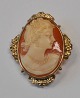 Camè, 19th 
century with 
gold frame. 
Italy.