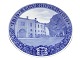 Royal 
Copenhagen 
Mindeplatte fra 
1916, Hærens 
Elevskole 
1816-1916, 
Frederiksberg 
Slot.
Bemærk ...