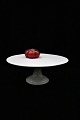 Old French cake / cheese stand in white porcelain.
H:13cm. Dia.:33cm.