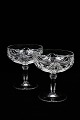 Nice old 
champagne bowl 
in pressed 
crystal glass 
with nice 
decoration. 
H:12cm. 
Dia.:10cm. (5 
...