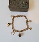 Vintage Bismarck armbånd i 8 kt guld med seks charms i 14 ktArmbånder er stemplet SAV - ...