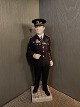 Bing og 
grøndahl 
Politimand nr 
2436  30cm høj 
. 1 sortering. 
se mere på 
instagram: 
Ballelillelund