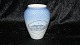 Bing and 
Grondahl Vase 
with gold edge 
#Amalienborg
Cover No. 
681/3757
Height 13 cm
Nice and ...