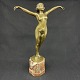 Højde 34 cm.Usædvanligt detaljeret bronzeskulptur af nøgen kvinde fra 1900 tallets ...