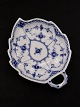Royal 
Copenhagen 
musselmalet fad 
1/547  
1.sortering 
18,5 x 13,5 cm. 
emne nr. 484626
