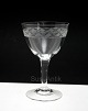Ejby glas, 
Holmegaard 
glasværk 
1937-1990, 
designer Jacob 
Bang.
Portvin. Højde 
10 cm. Pris: 20 
...