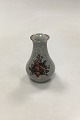 Dahl Jensen 
Lille Krakelè 
vase No 37. 
Måler 9 cm ( 
3.54 in. )