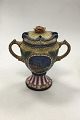 Amphora 
Czechoslovakia 
Amforavase med 
låg. Måler 24 
cm ( 9.45 in. )