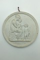 Royal 
Copenhagen 
Biscuit platte" 
Maria med Jesus 
og Johannes" No 
120. Kopi fra 
1841 efter ...