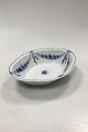 Bing and 
Grondahl Empire 
Oval Bowl No 
12A
Measures 22 cm 
x 17,5 cm (8.66 
inch x 6.89 
inch.)
