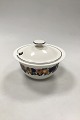 Royal 
Copenhagen 
Gylden Sommer 
Sovseskål med 
låg No 171 
Måler 12 cm x 
16.5 cm (4.72 
inch. x 6.50 
...