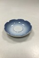 Royal 
Copenhagen Blå 
Tone Hotel 
Æskebæger (Bing 
og Grondahl)
Måler 13,5 cm 
/ 5.31 inch.