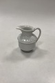 Bing & Grøndahl 
Offenbach uden 
guld Flødekande 
No 189. Måler 
10,5cm.
