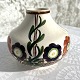 Royal 
Copenhagen, 
Aluminia, Lav 
vase med malet 
blomster, 
97/145, 11cm 
høj, 14cm bred, 
Design ...