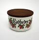 Knabstrup, 
Pernilleserien. 
Oprindeligt 
dekoreret af 
Dietlinde Heins 
og formgivet af 
Johannes ...