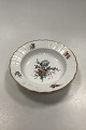Antique Royal 
Copenhagen 
Saxon Flower 
Light Deep 
Plate
