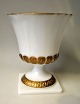 American vase 
of pressed 
white opal 
glass, 20th 
century ...