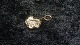 Elegant Vedhæng 
(#Barnevogn) 14 
karat Guld
Stemplet 585
Brede 11,01 mm 
ca
Højde 8,05 mm 
...