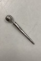 Sewing gear in 
silver. To make 
holes. 7 cm 
long (2.75 
inch)