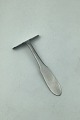 Georg Jensen 
Stainless Mitra 
Skubber Måler 
9.7 cm (3.81 
inch)