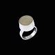 Hans Hansen. 
Ring i sterling 
sølv, delvist 
lueforgyldt.
Tegnet og 
udført hos Hans 
Hansen, ...