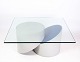 Moderne sofabord med glasplade af dansk design fra omkring 1970'erne. Mål i cm: H:43 b:90 ...