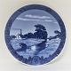 Royal 
Copenhagen. 
Mindeplatte No. 
281. Mejeri 
platte 1937. 
Design Richard 
Bøcher. 
Diameter 24,5 
...