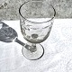Glashütte 
Kastrup, 
Gedenkglas, 
„Für die 
Mutter“, Mit 
Blumenkranz, 
15,8 cm hoch, 
7,5 cm ...